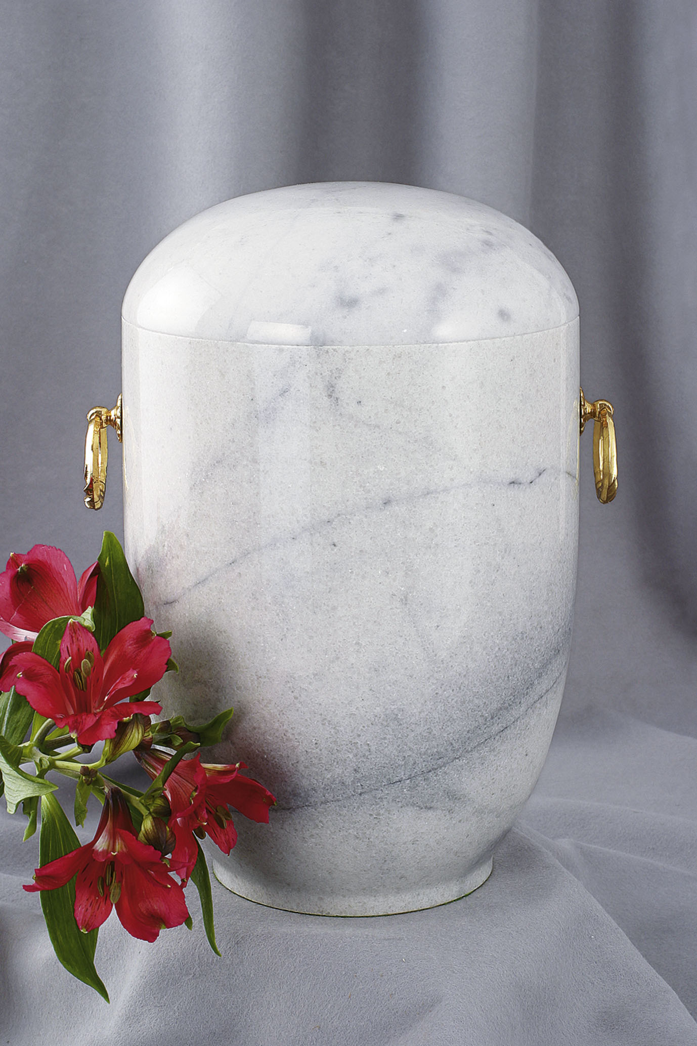 alabaster urne